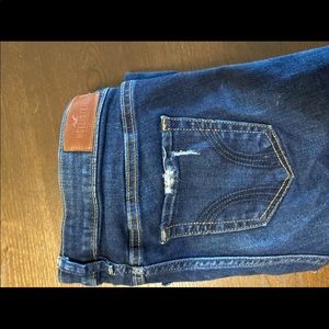 hollister dark wash jeans